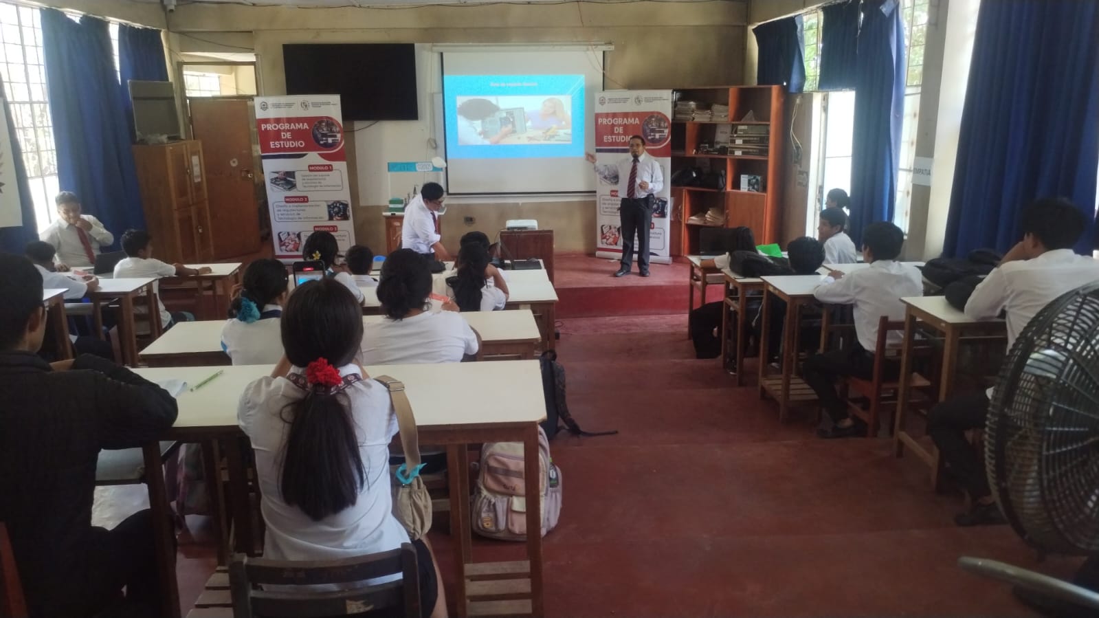 Visita de estudiantes